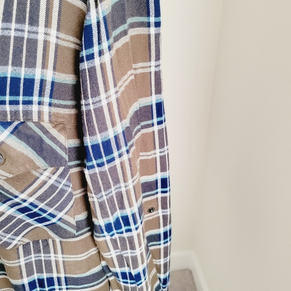 Sanctuary Plaid Shirt - Picture 6 of 11